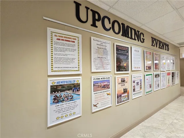 a view of a houses with a small yard