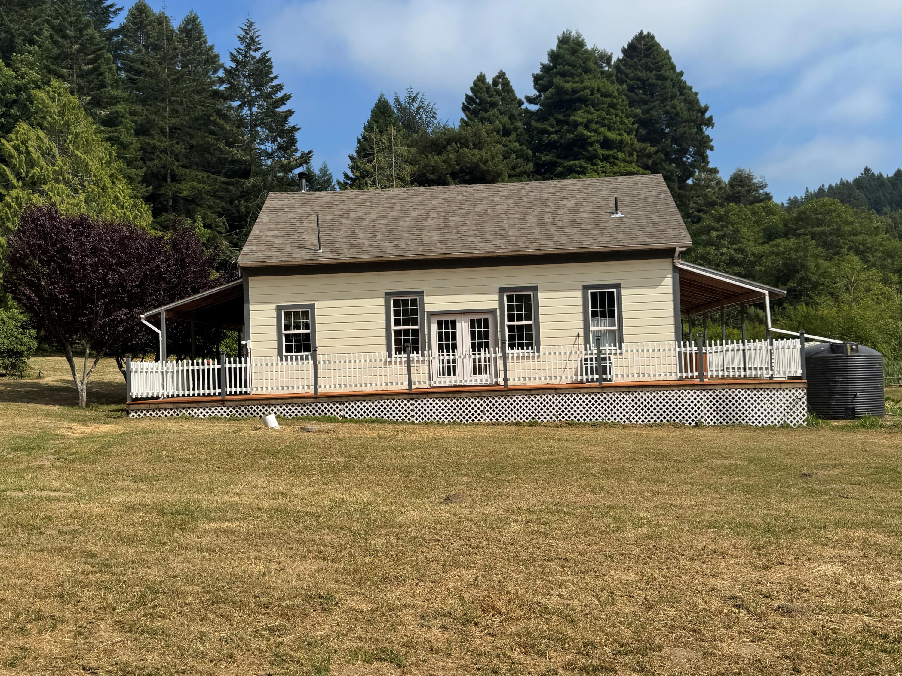 8472 Elk River Road Eureka, CA 95503 - Photo 4 of 46