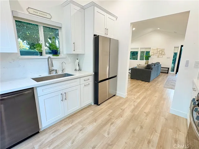 $4,850 | 502 North Avon Street, Burbank, CA 91505