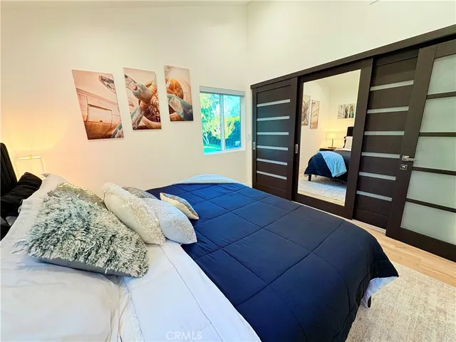 $4,850 | 502 North Avon Street, Burbank, CA 91505