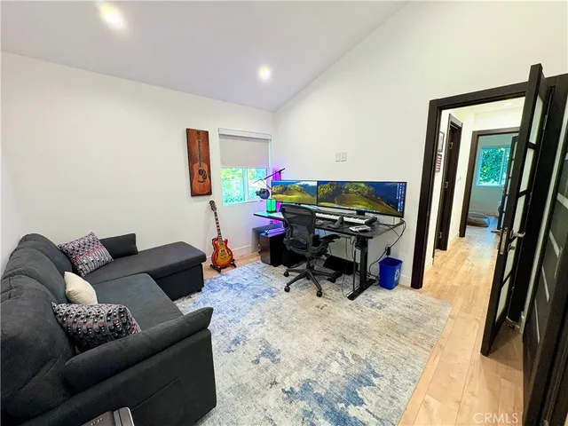 $4,850 | 502 North Avon Street, Burbank, CA 91505