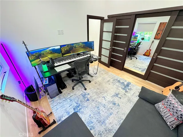 $4,850 | 502 North Avon Street, Burbank, CA 91505