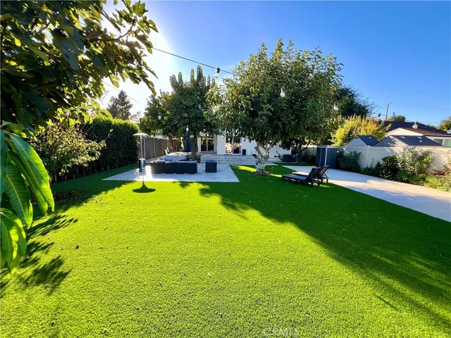 $4,850 | 502 North Avon Street, Burbank, CA 91505