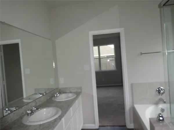 $1,900 | 2116 Graham Pt Way, Conroe, TX 77301