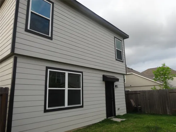 $1,900 | 2116 Graham Pt Way, Conroe, TX 77301