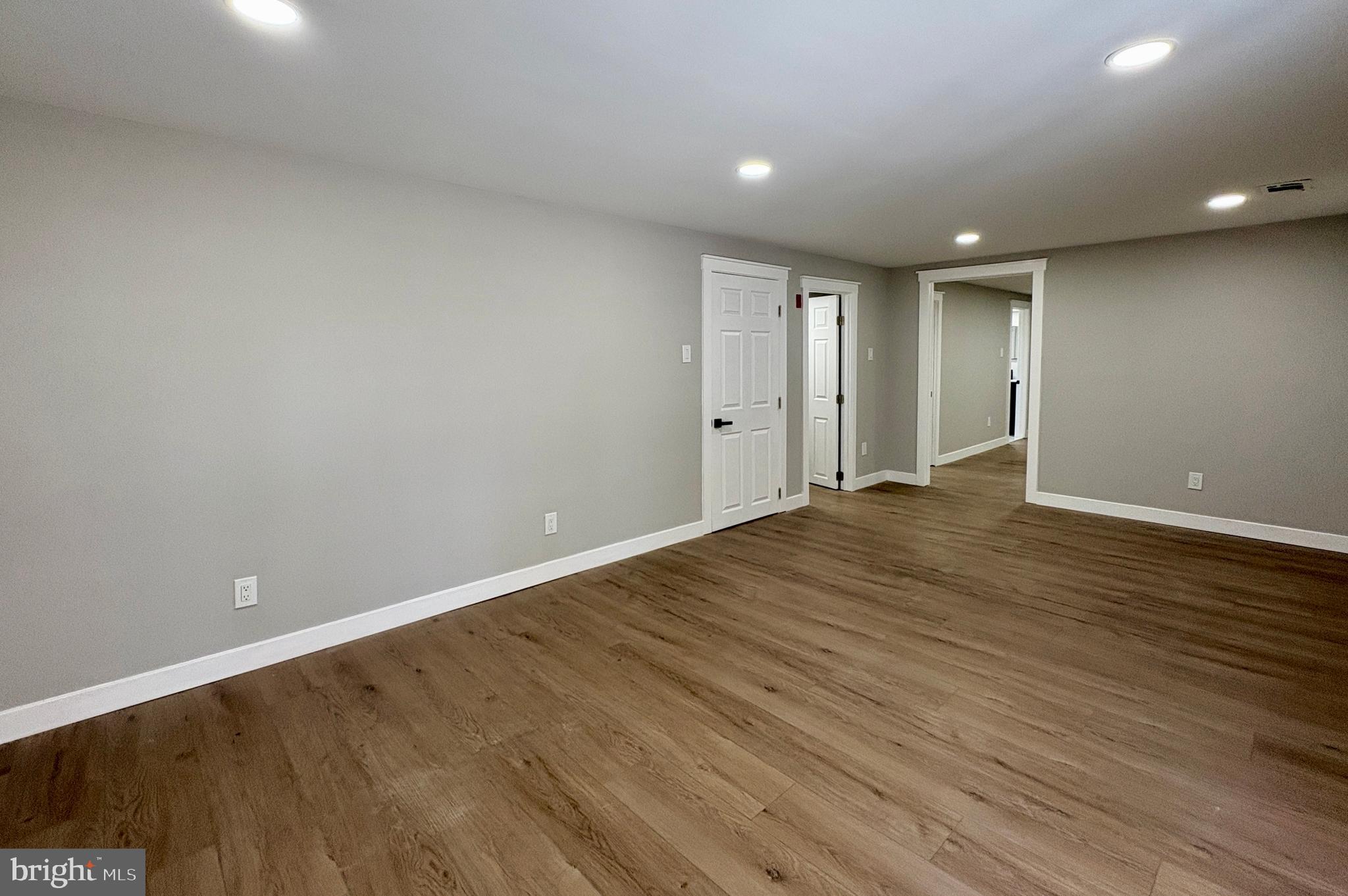 925 Longview Avenue Pasadena, MD 21122 - Photo 12 of 37
