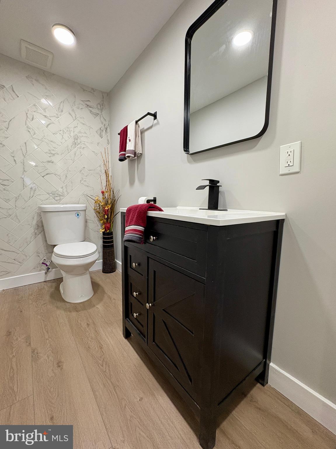 925 Longview Avenue Pasadena, MD 21122 - Photo 13 of 37