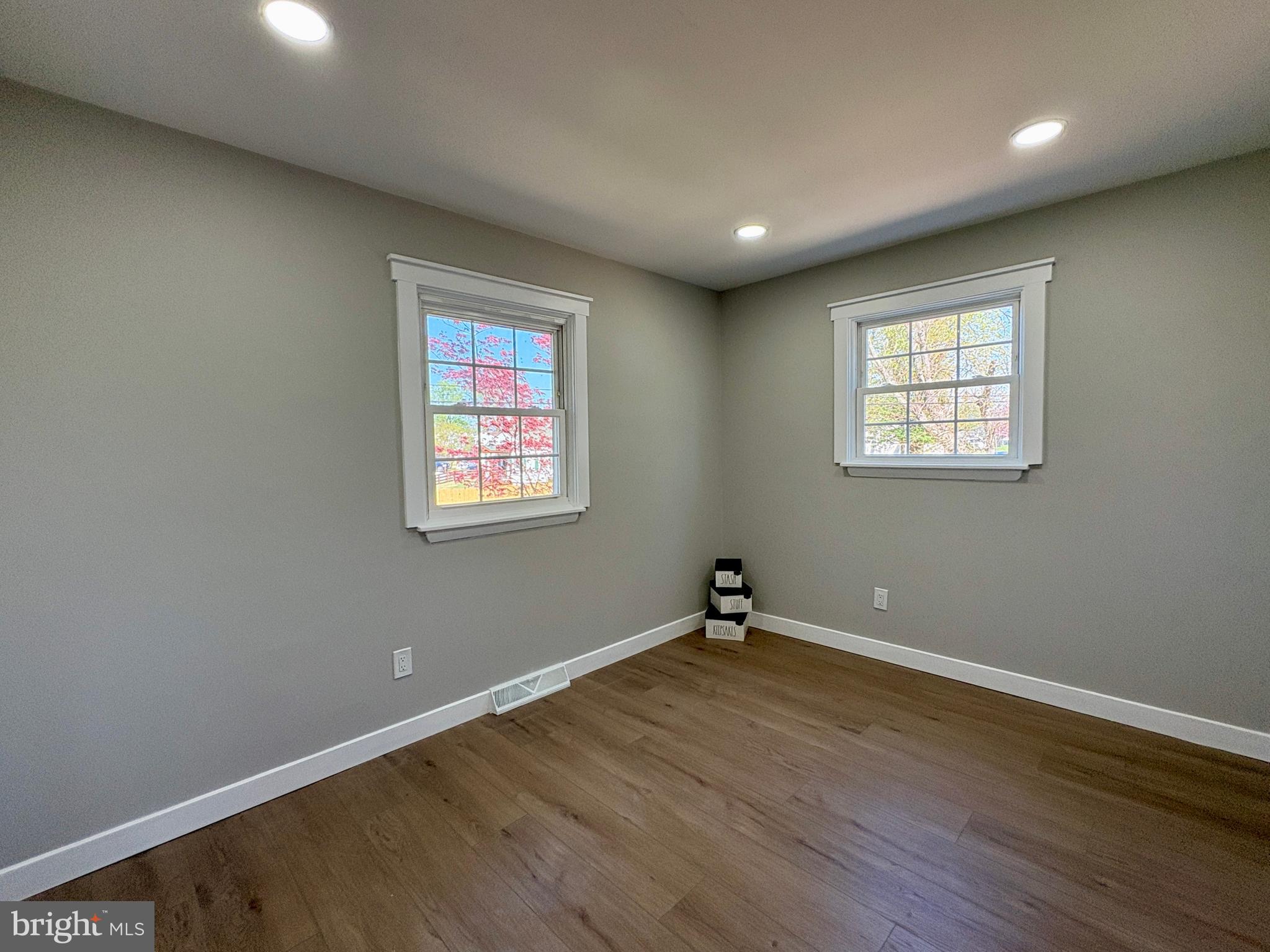 925 Longview Avenue Pasadena, MD 21122 - Photo 18 of 37