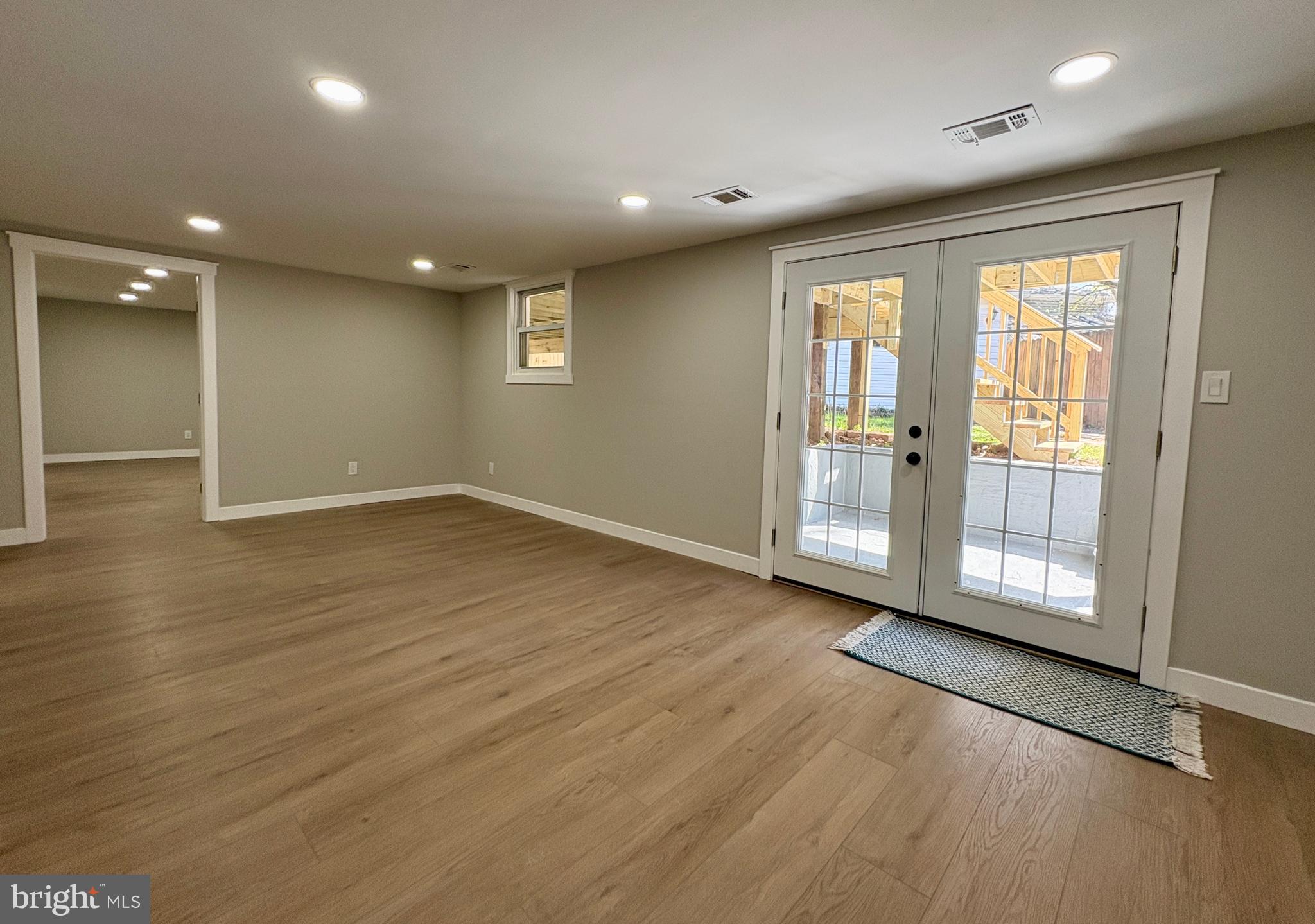 925 Longview Avenue Pasadena, MD 21122 - Photo 10 of 37