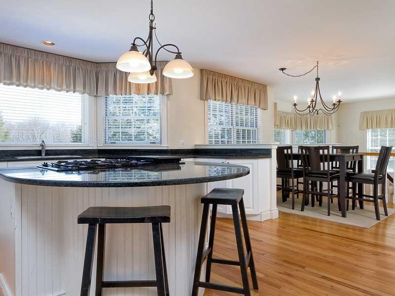 21 Inverness Road Falmouth, ME 04105 - Photo 8 of 29 Kitchen.