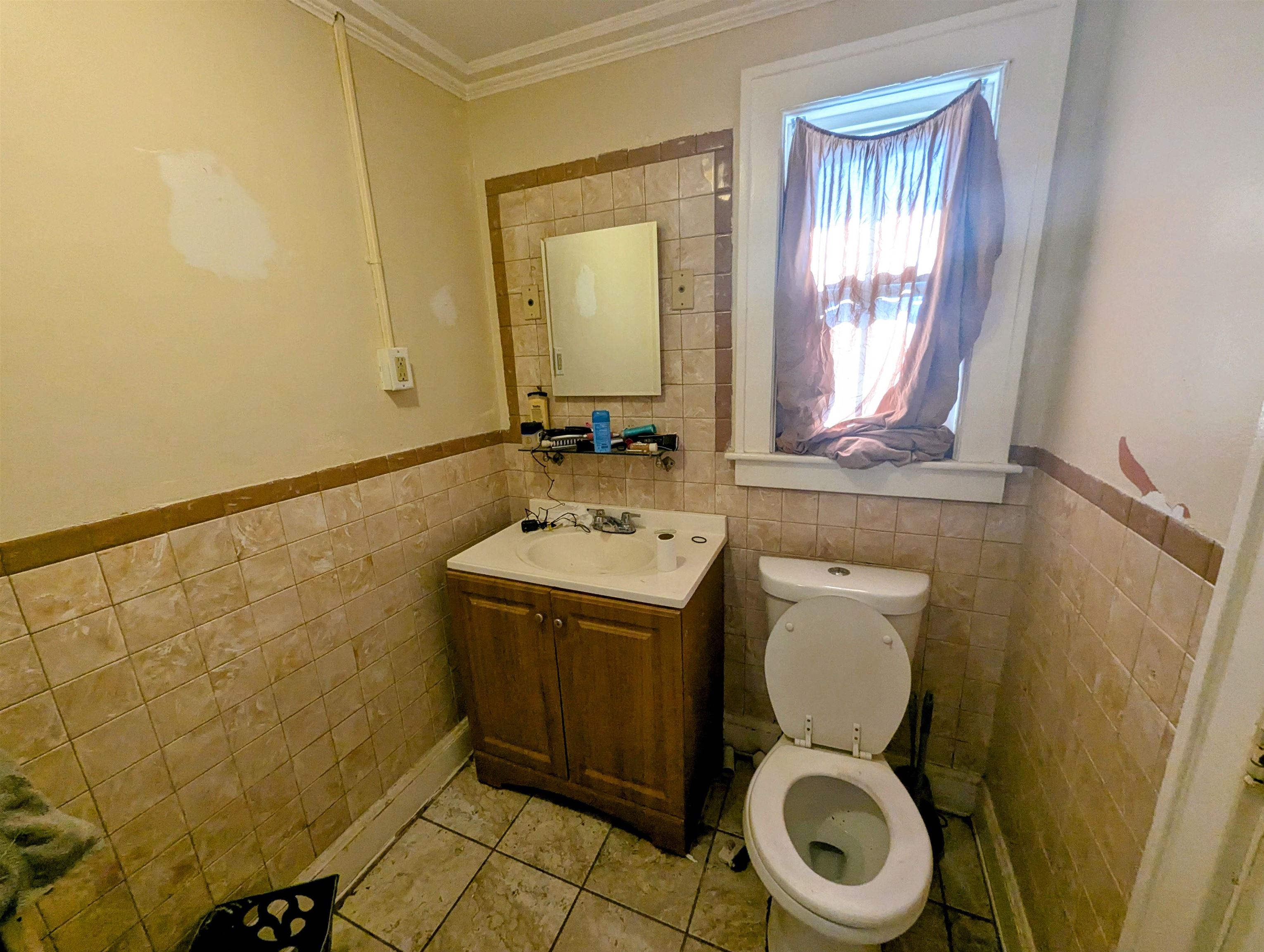 44-46 Walnut Street Claremont, NH 03743 - Photo 8 of 52