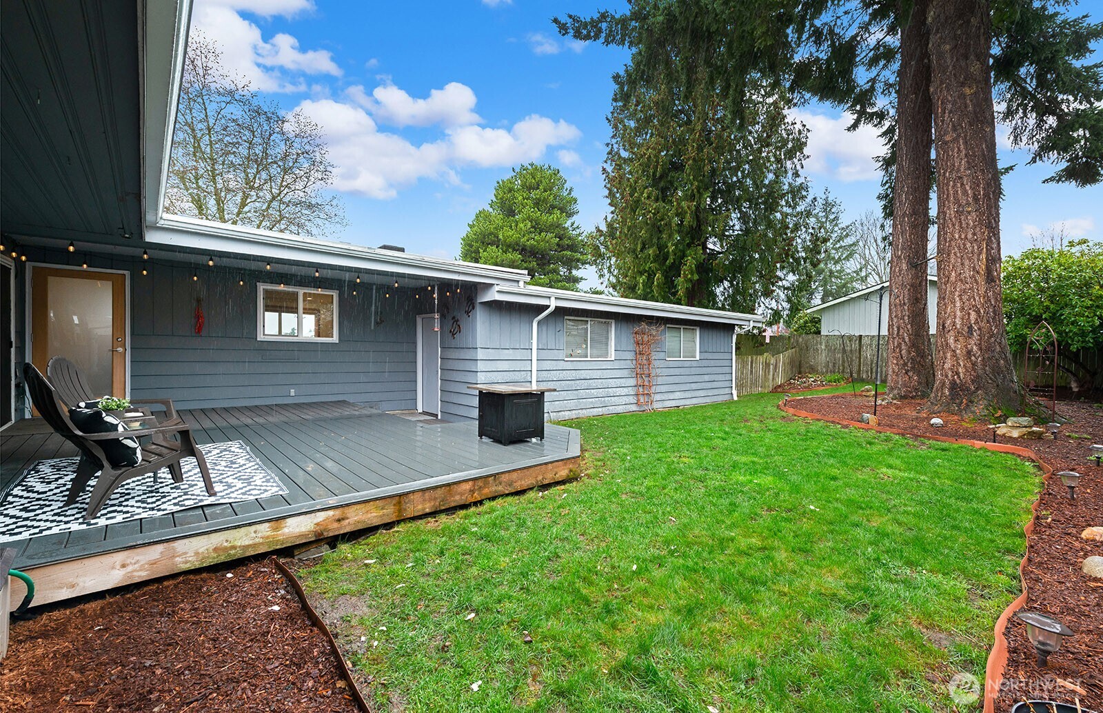 4902 Northeast 7th Place Renton, WA 98059 - Photo 23 of 28