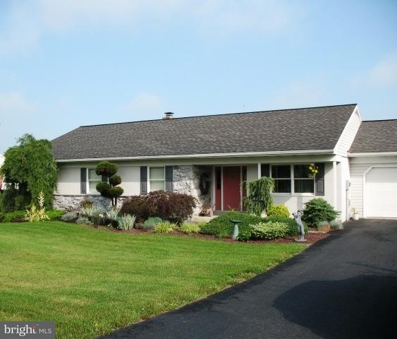 742 Orchard Road Manheim, PA 17545 - Photo 1 of 27