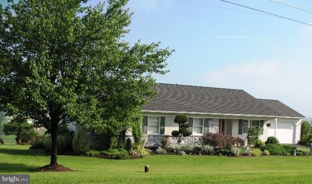 742 Orchard Road Manheim, PA 17545 - Photo 2 of 27
