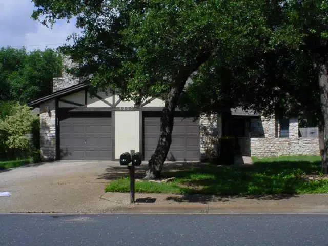 $1,650 | 8509 Fathom Circle, Unit B, Austin, TX 78750