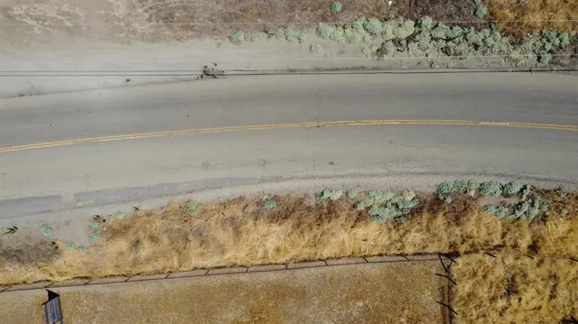 $400,000 | 37180 Mistletoe Road, Squaw Valley, CA 93675