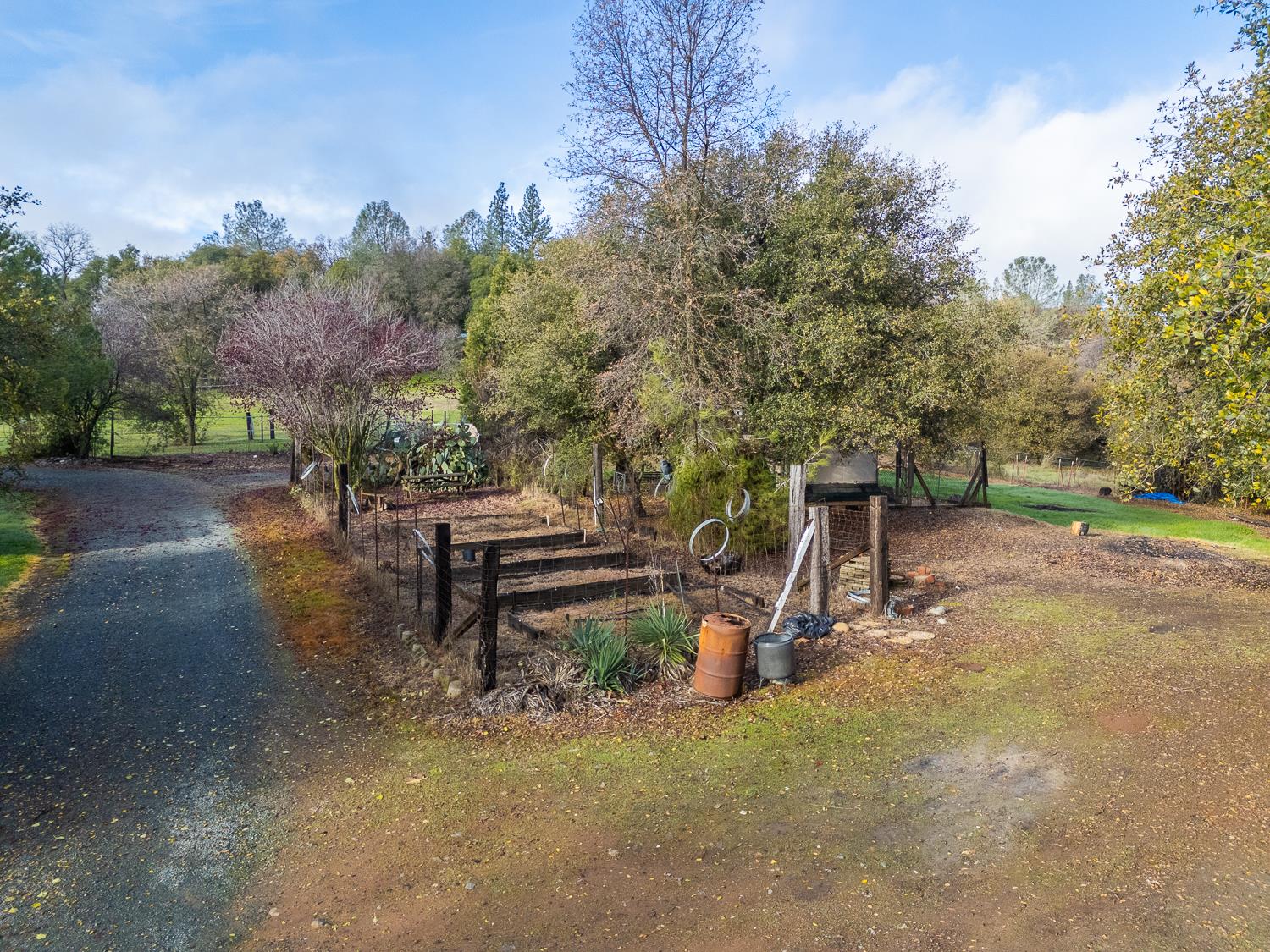 10988 Pleasant Valley Road Penn Valley, CA 95946 - Photo 10 of 90