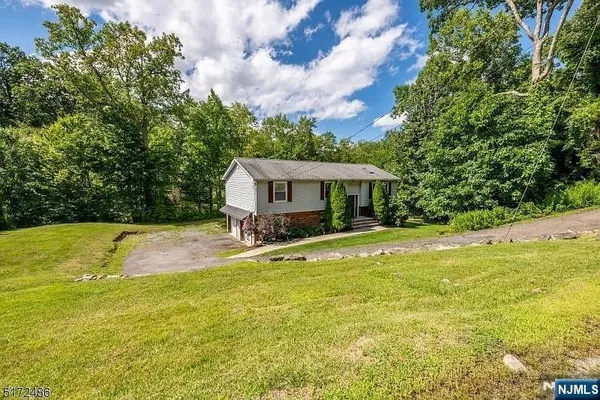 $3,500 | 91 Bayonne Drive, West Milford, NJ 07421