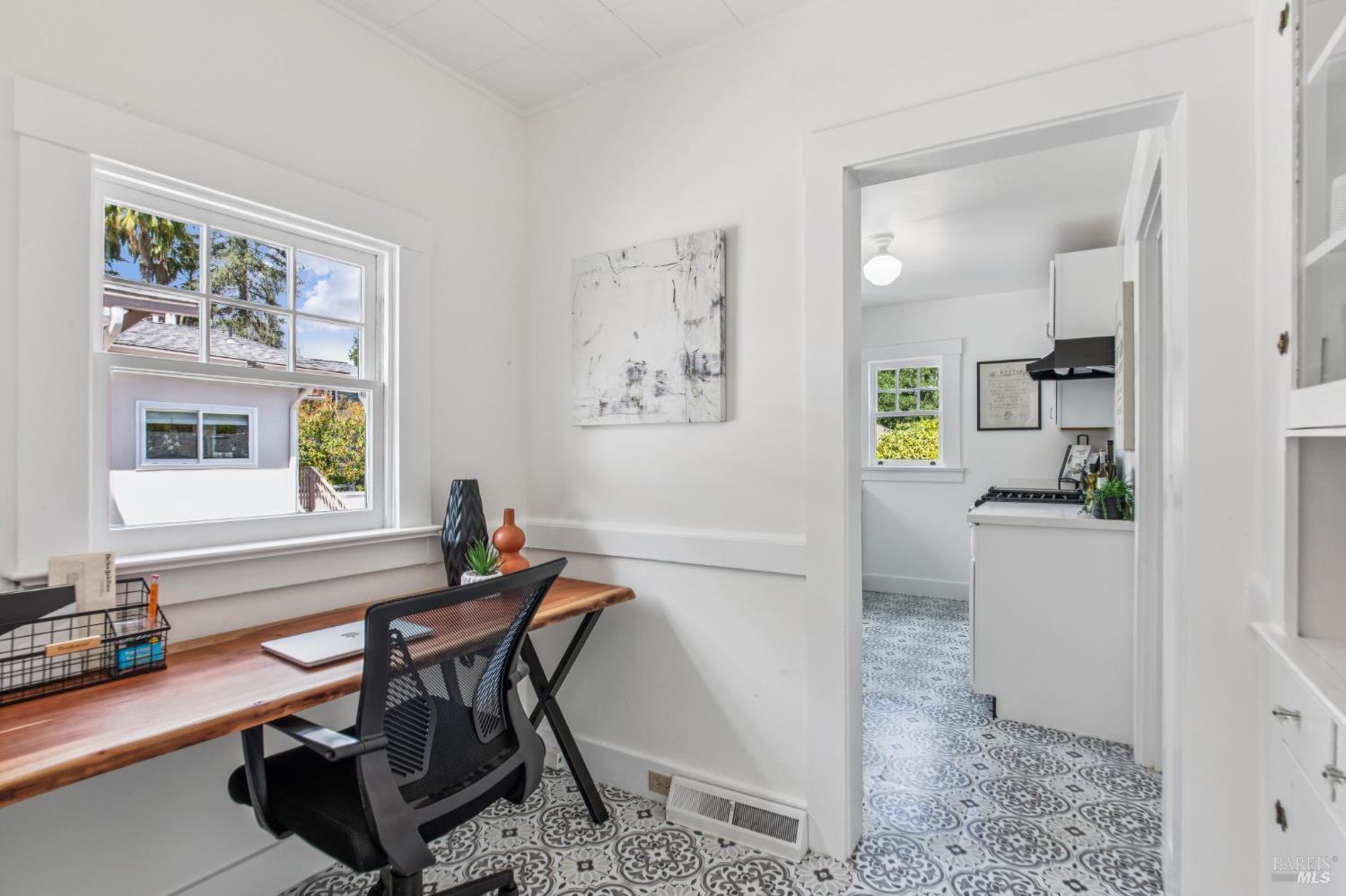 210 Greenfield Avenue San Rafael, CA 94901 - Photo 12 of 42
