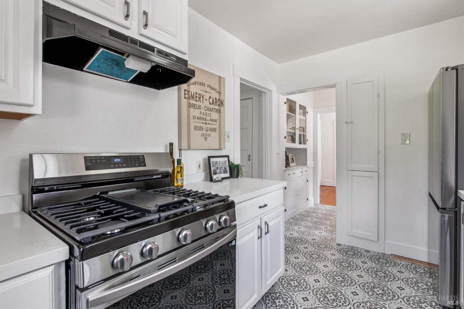210 Greenfield Avenue San Rafael, CA 94901 - Photo 16 of 42