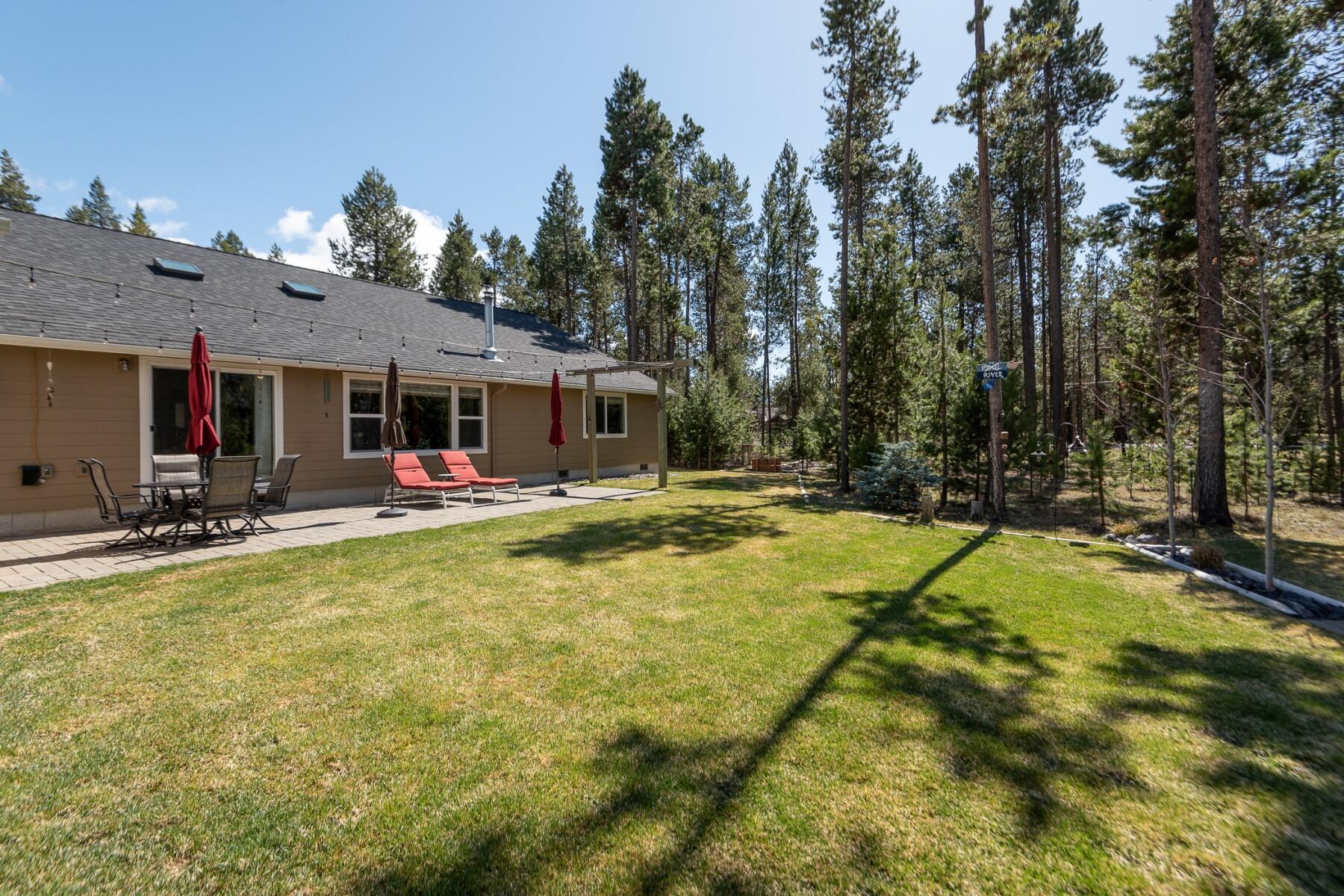 56221 Tree Duck Road Bend, OR 97707 - Photo 28 of 33 batch_26 backyard and patio