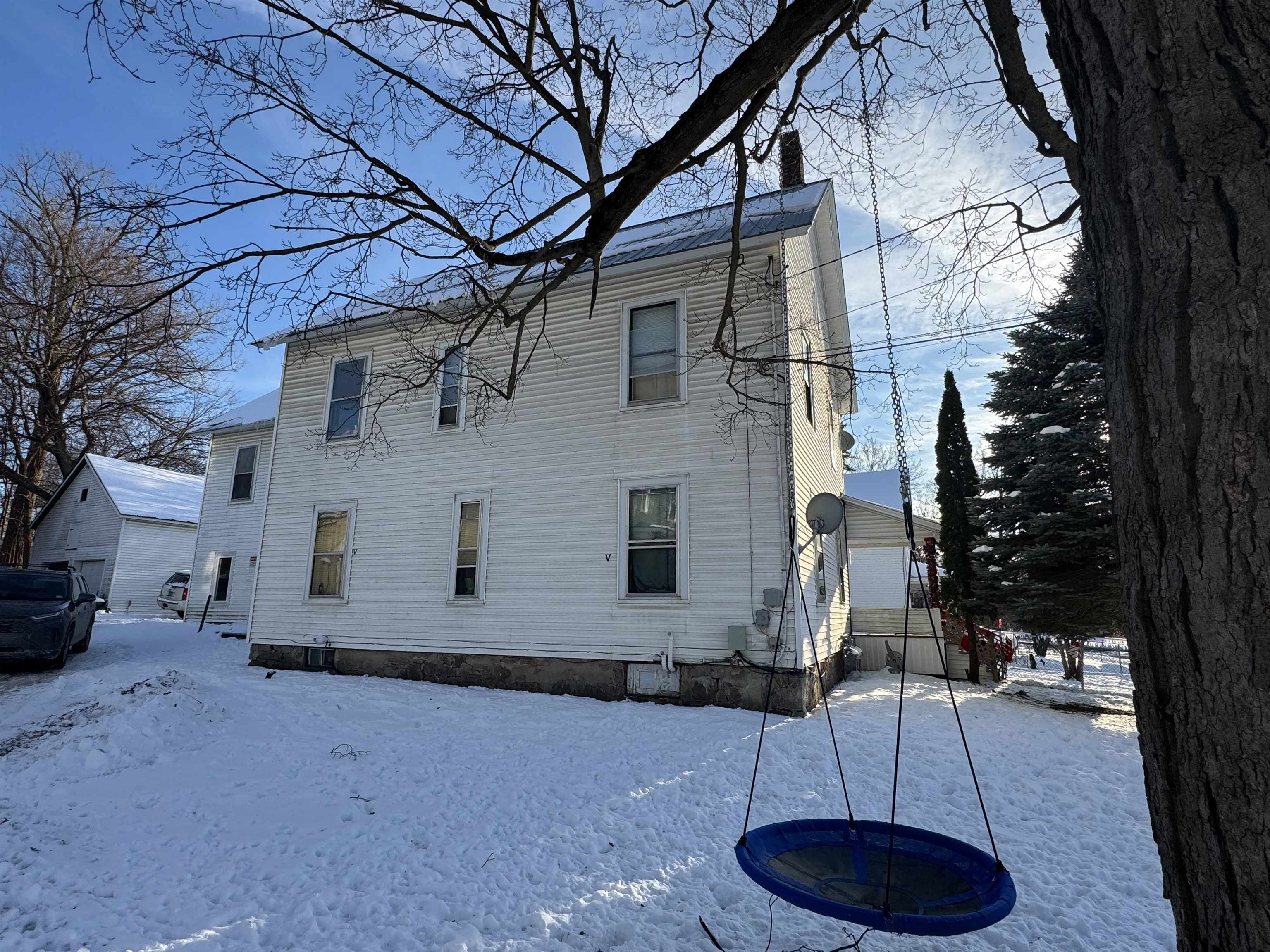 9 High Street St. Albans, VT 05478 - Photo 2 of 9