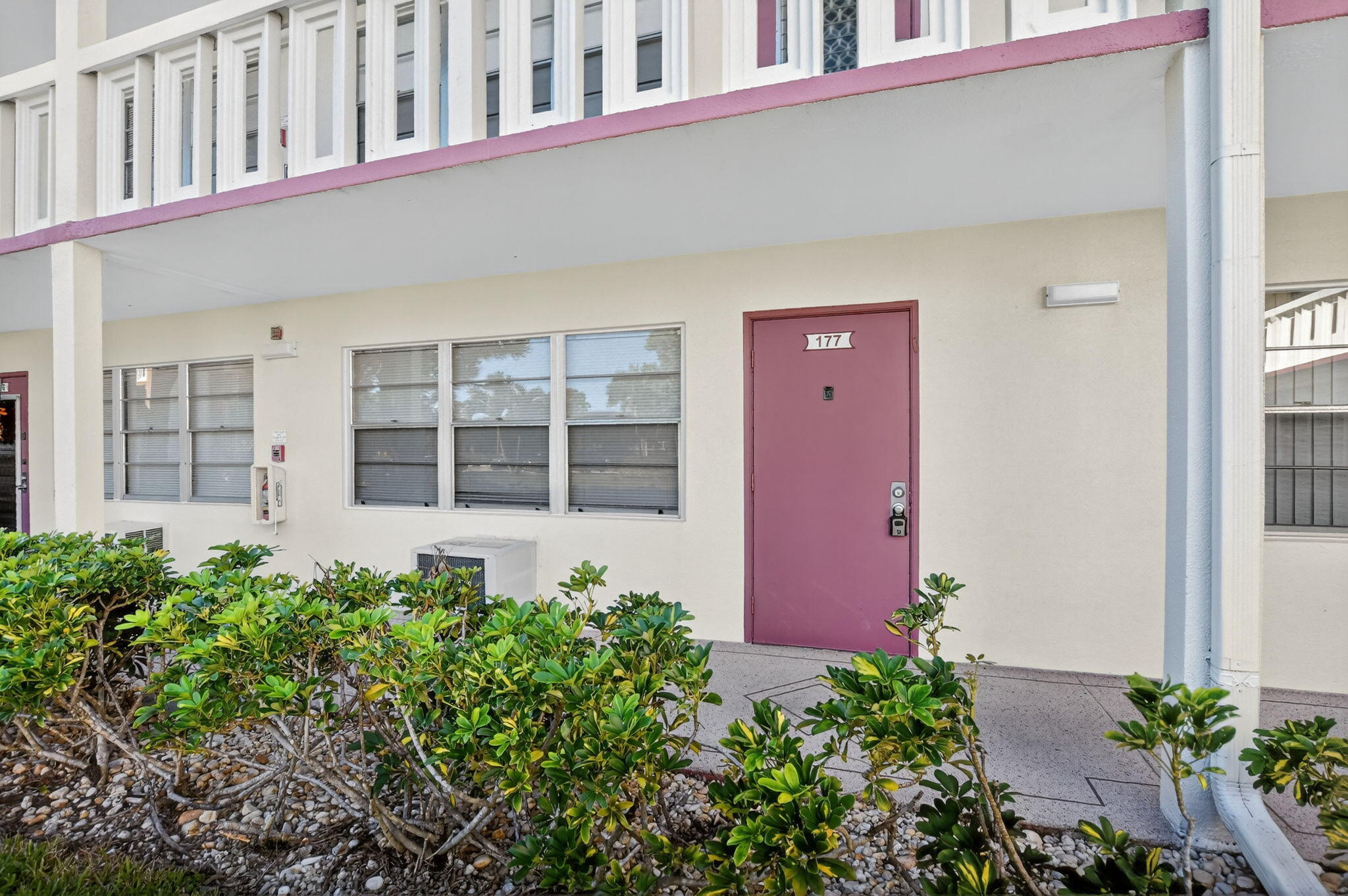 177 Fanshaw East, Unit 177 Boca Raton, FL 33434 - Photo 3 of 70 3-web-or-mls-DSC_4235