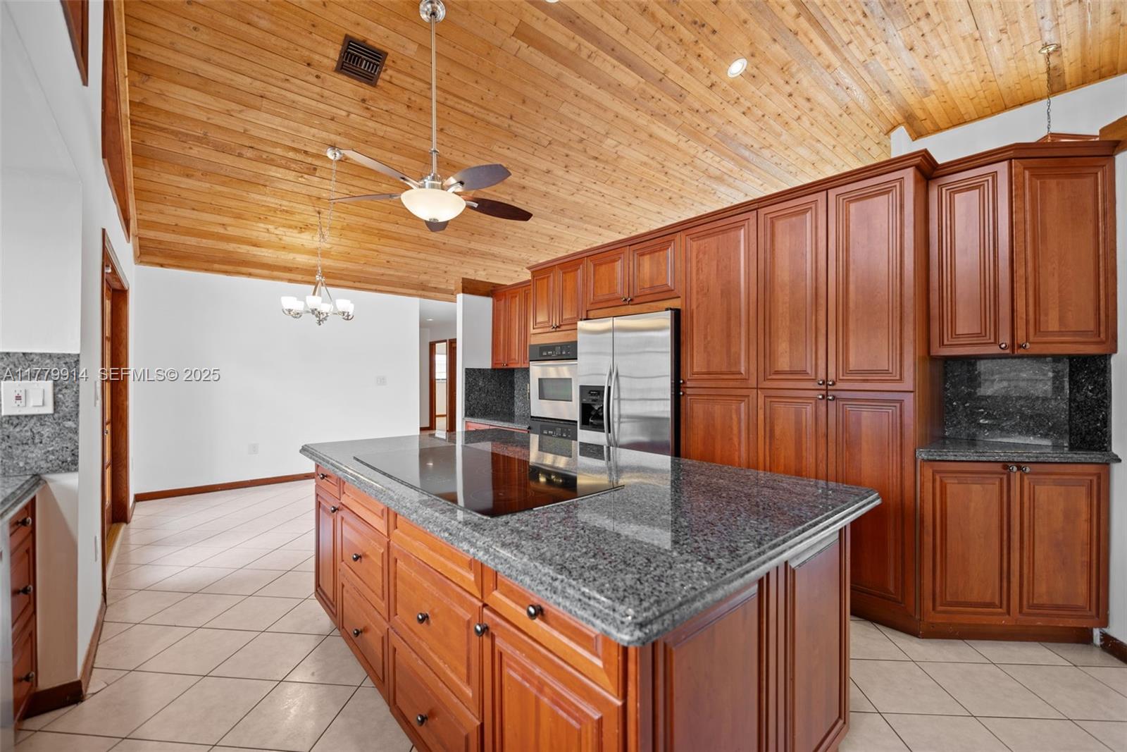10061 Southwest 144th Street Miami, FL 33176 - Photo 11 of 46