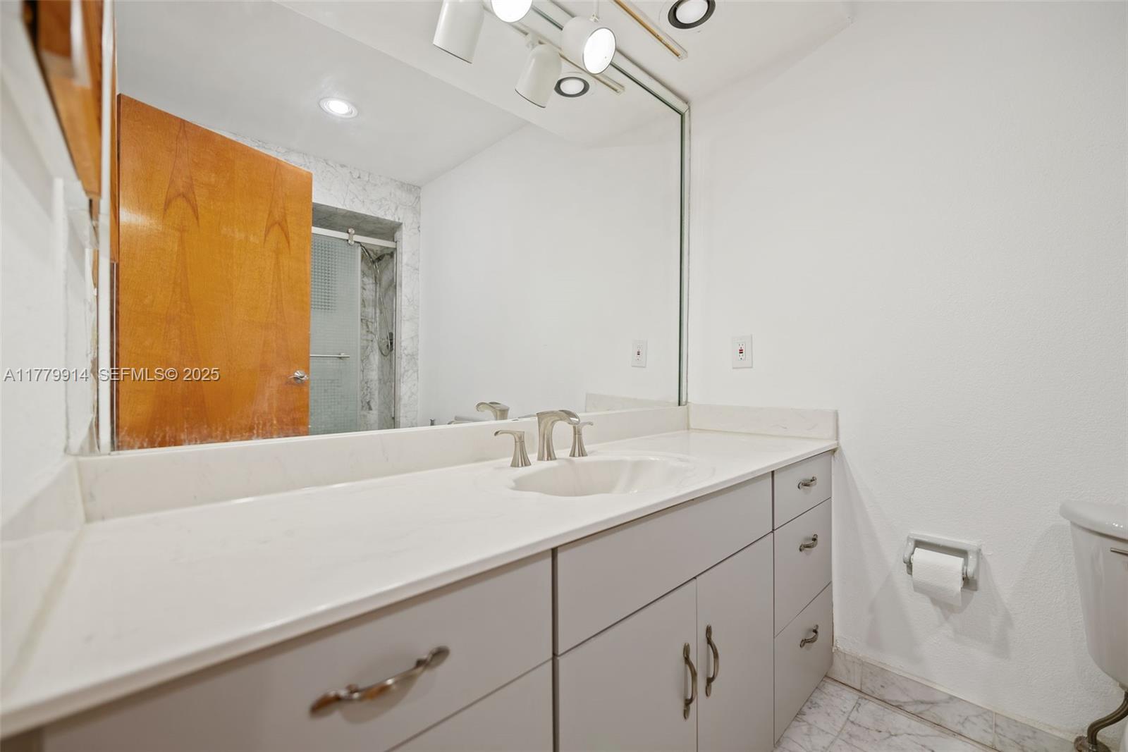 10061 Southwest 144th Street Miami, FL 33176 - Photo 31 of 46