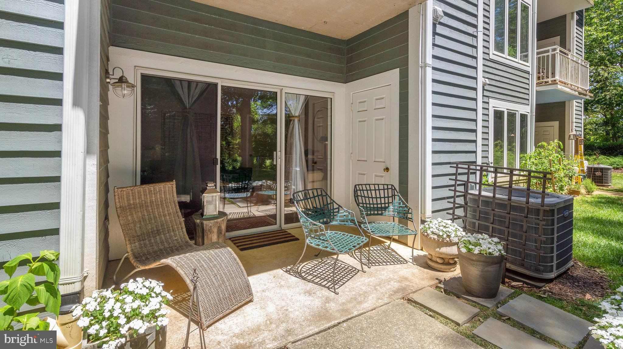 645 Oakland Hills Drive, Unit 1B Arnold, MD 21012 - Photo 23 of 30 Rear patio