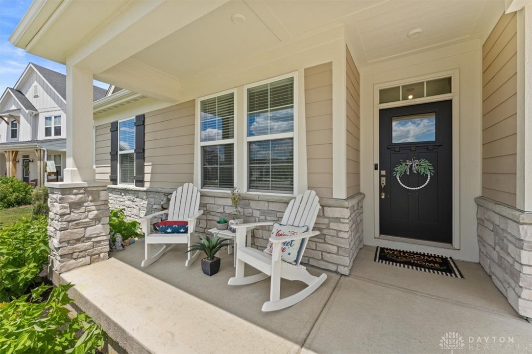 3613 Persimmon Ridge Place Bellbrook, OH 45305 - Photo 4 of 47