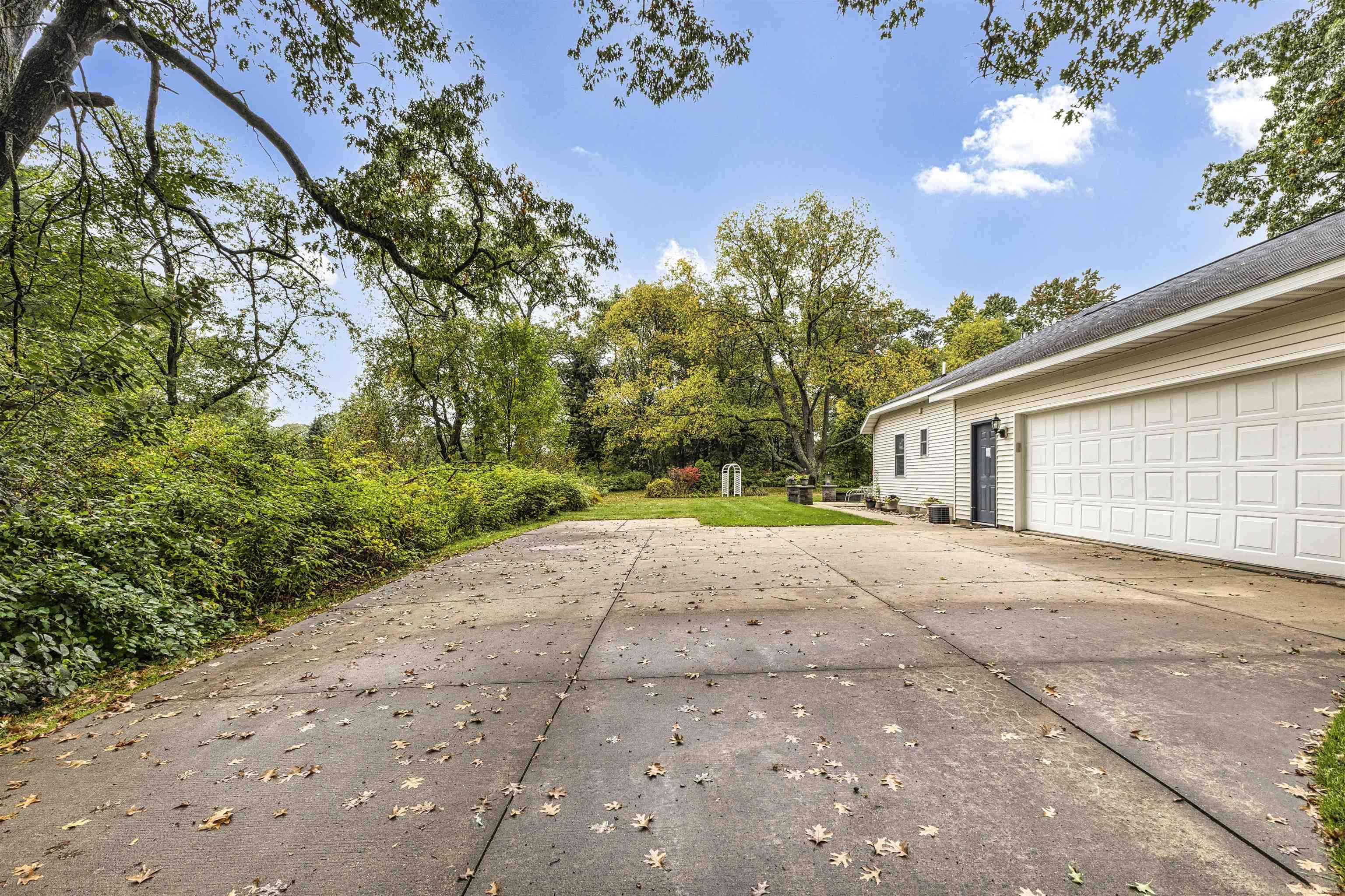 3396 West Lansing Road Roscommon, MI 48653 - Photo 43 of 62
