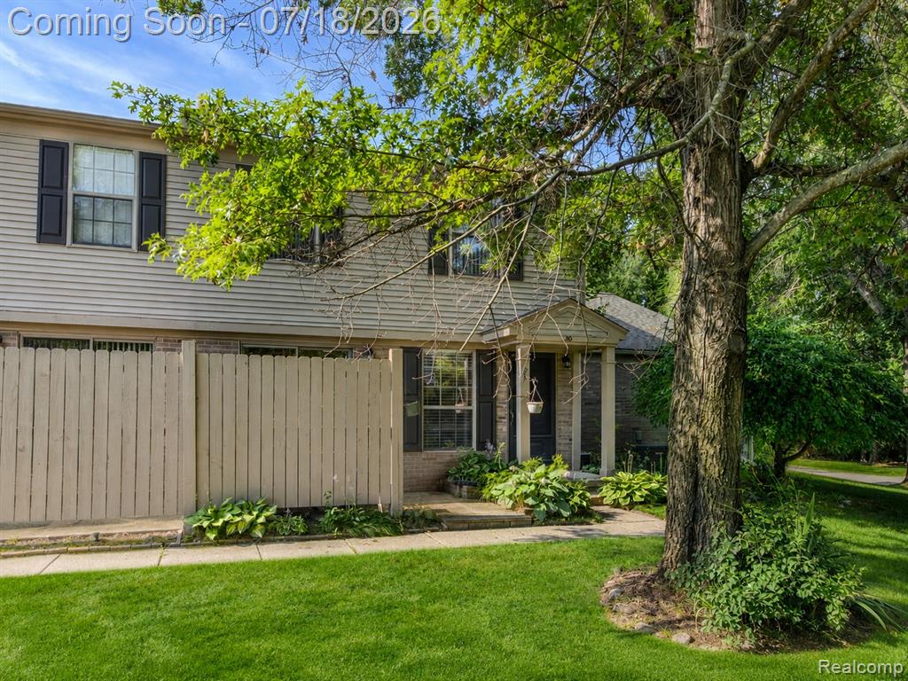 30 Pine Tree Ridge, Unit 2 Waterford, MI 48327 - Photo 7 of 31