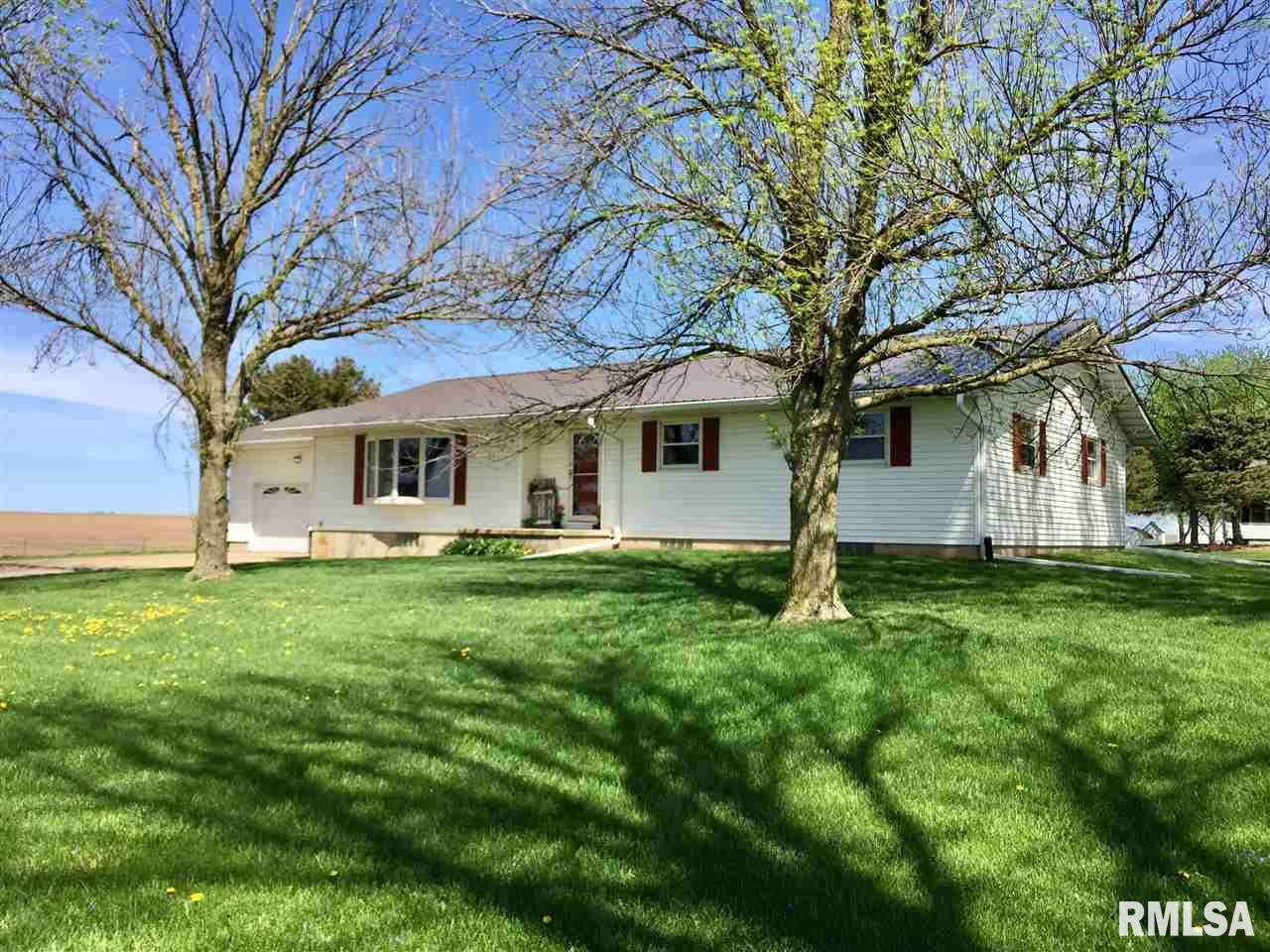 4902 Delavan Road Delavan, IL 61734 - Photo 1 of 36
