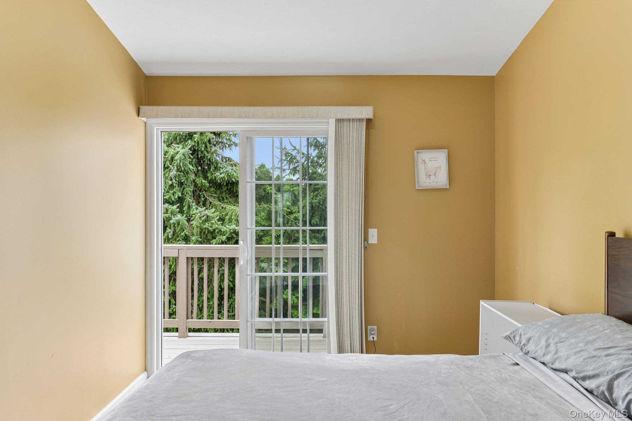 1120 Willow Lane Valley Stream, NY 11580 - Photo 15 of 23