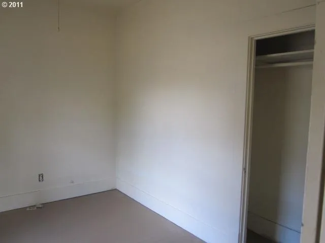 $290,000 | 1725 Southeast Mill Street, Roseburg, OR 97470