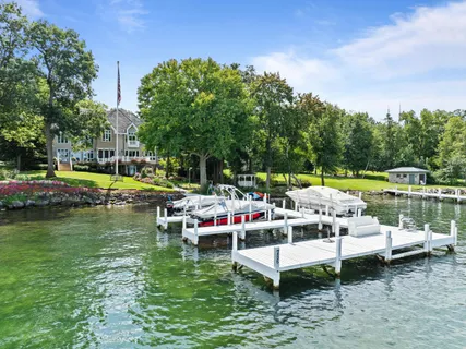 $10,995,000 | W2908 Walcowis Drive, Linn, WI 53147