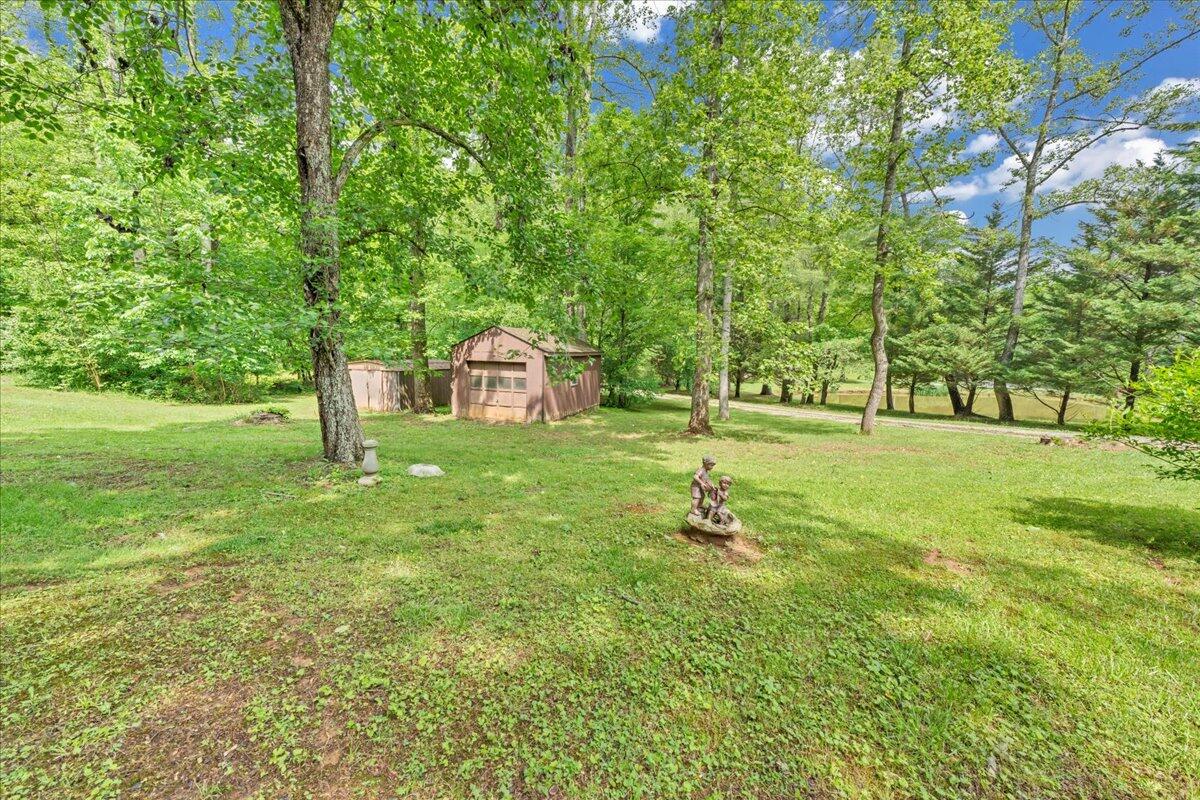 175 Webb Mountain Road Boones Mill, VA 24065 - Photo 28 of 42 28-MIB08108