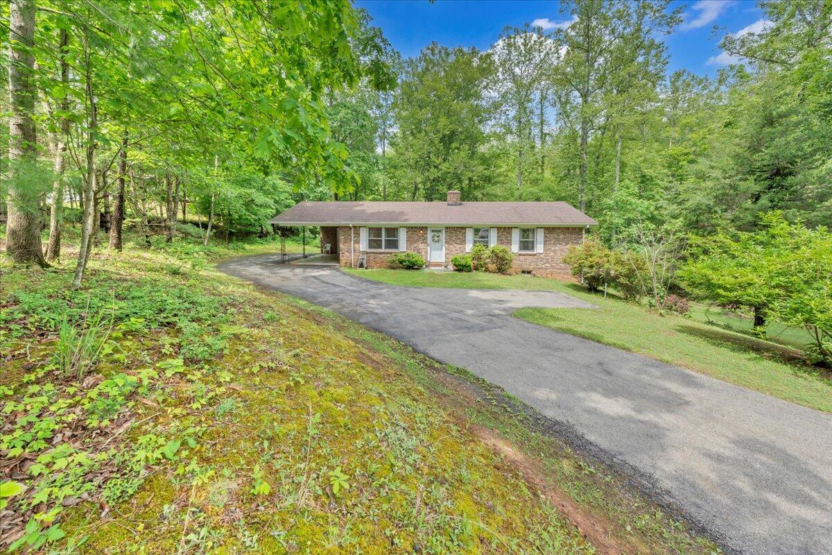 175 Webb Mountain Road Boones Mill, VA 24065 - Photo 36 of 42 36-MIB08126