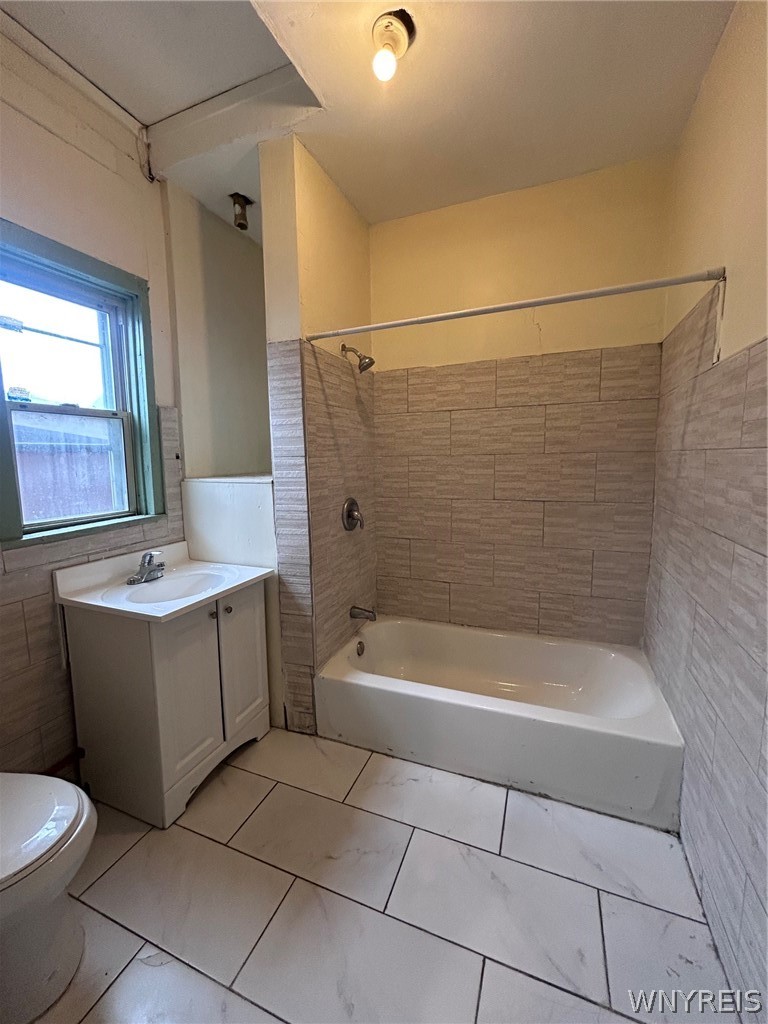 528 Fulton Street Buffalo, NY 14210 - Photo 11 of 13