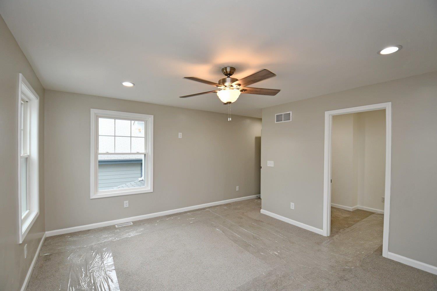 6918 Merwin Avenue Cincinnati, OH 45227 - Photo 15 of 32