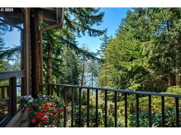 $587,000 | 6651 Twin Fawn Drive, Florence, OR 97439