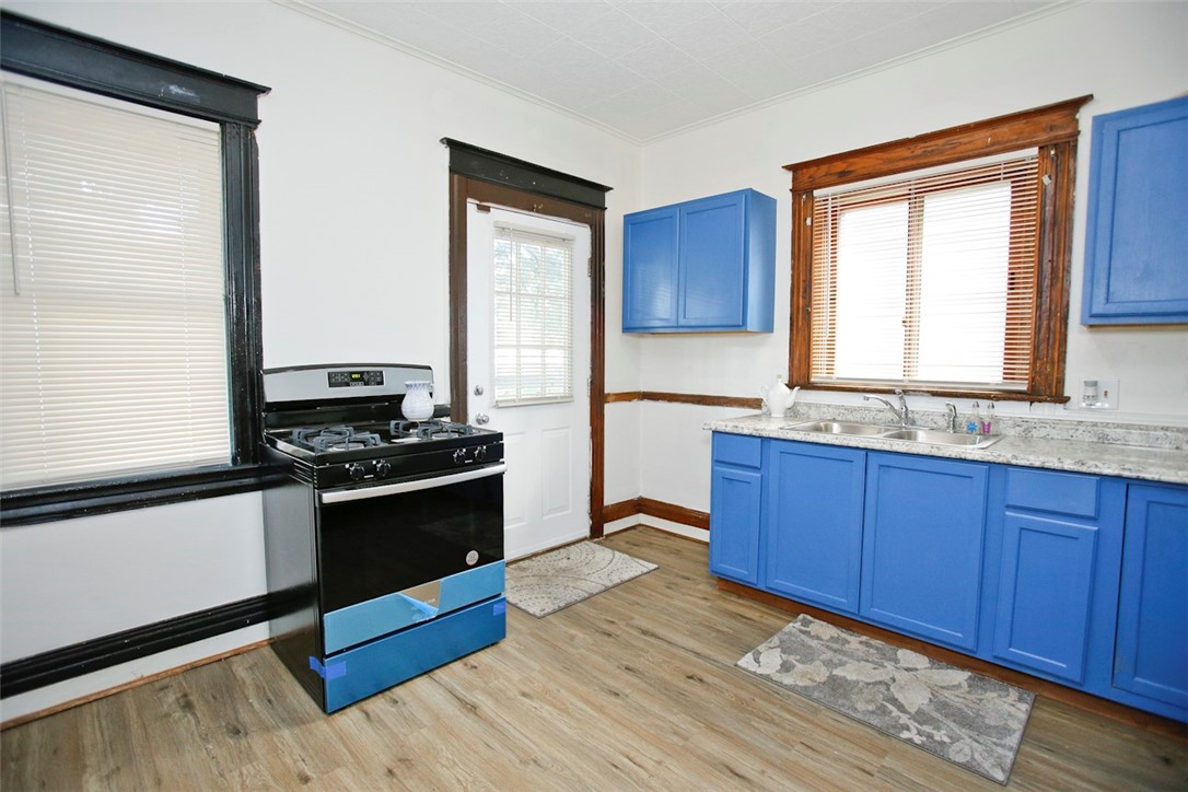 317 Rosewood Terrace Rochester, NY 14609 - Photo 18 of 42