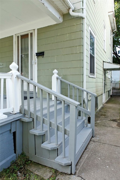 317 Rosewood Terrace Rochester, NY 14609 - Photo 6 of 42