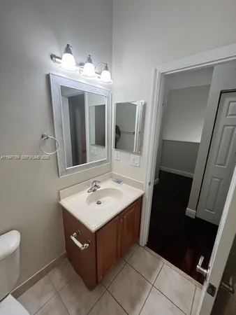 $3,000 | 5762 Hampton, Unit 5762, Fort Lauderdale, FL 33321
