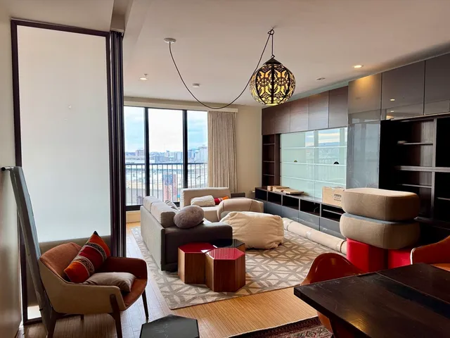 $4,500 | 36 A Street, Unit 6D, Boston, MA 02127