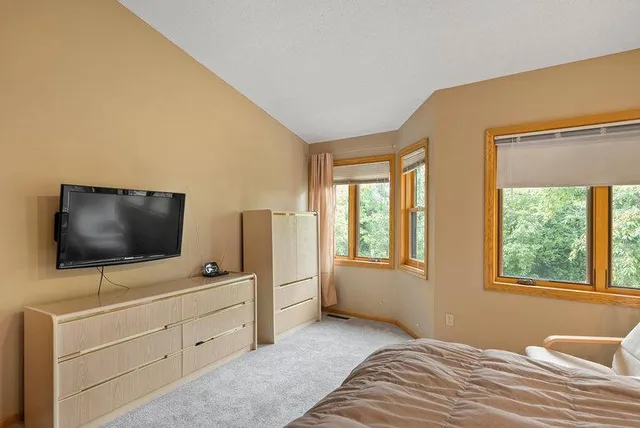 $380,000 | 10695 53rd Avenue North, Plymouth, MN 55442