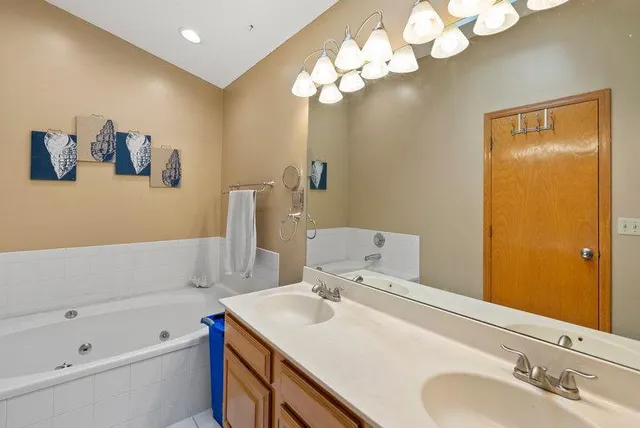 $380,000 | 10695 53rd Avenue North, Plymouth, MN 55442