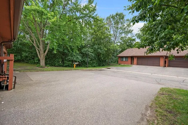 $380,000 | 10695 53rd Avenue North, Plymouth, MN 55442