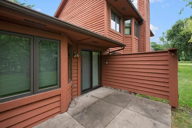 $380,000 | 10695 53rd Avenue North, Plymouth, MN 55442